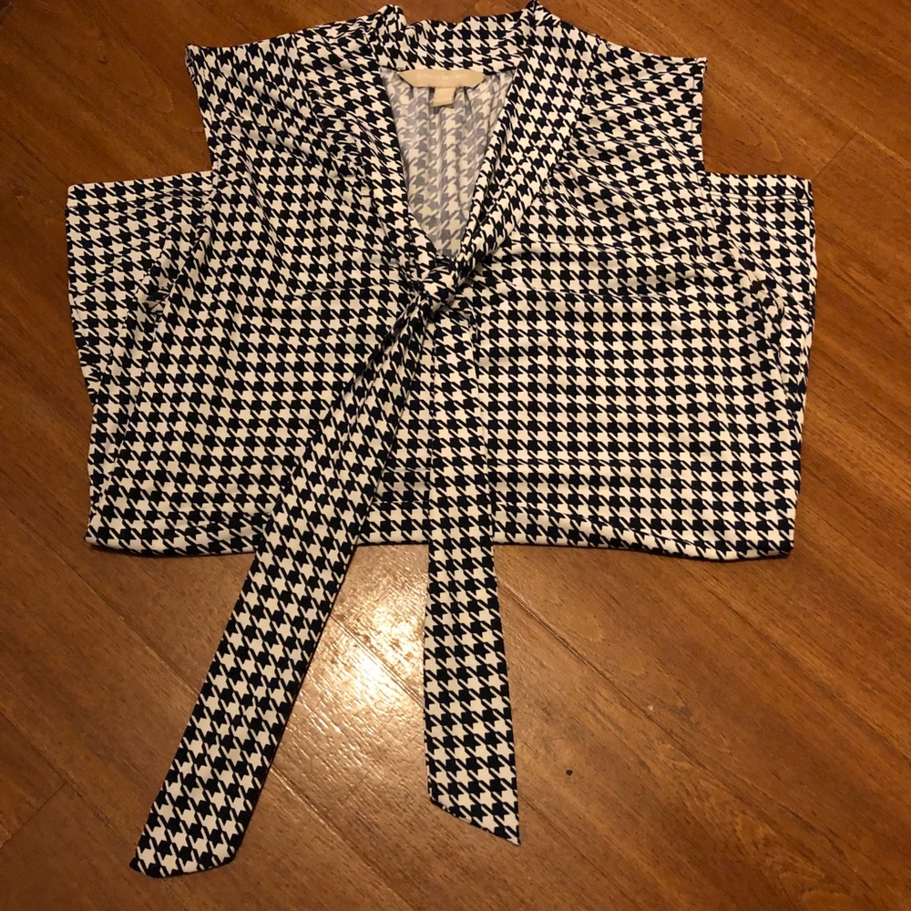 Banana Republic Houndstooth Sleeveless Top